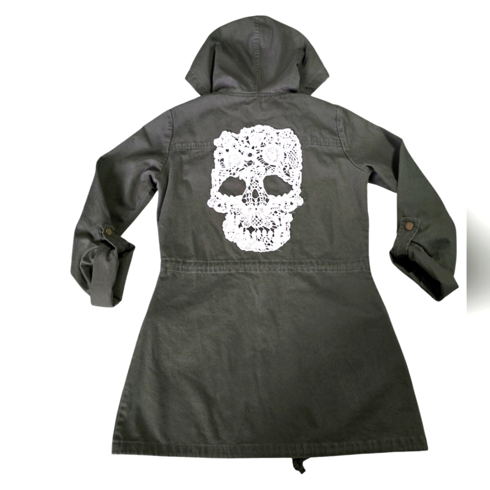 Hottopic Hooded Women's Jacket with Skull Design